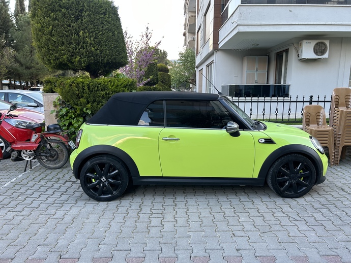 Cam filmleri çok mu koyu?