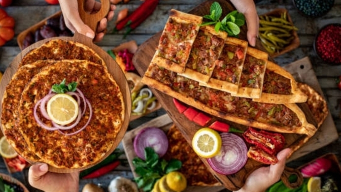 Lahmacun mu, pide mi diye sorsam hangisini seçerdiniz?