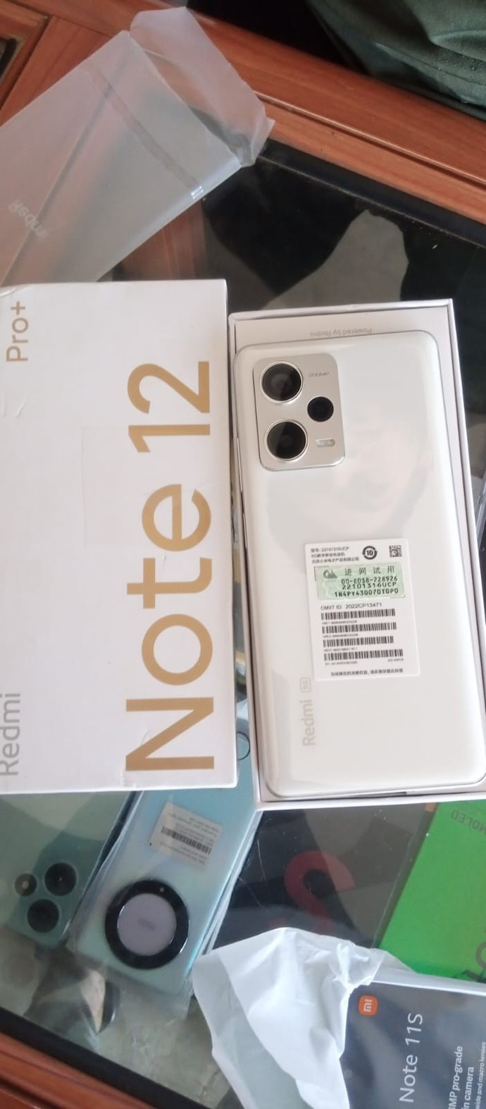 Kendime Not 12 pro almayı düşünüyorum nasıl bir telefon kullanan var mı?