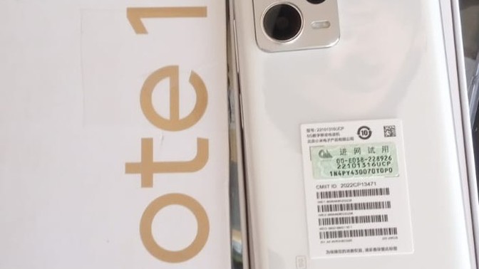 Kendime Not 12 pro almayı düşünüyorum nasıl bir telefon kullanan var mı?