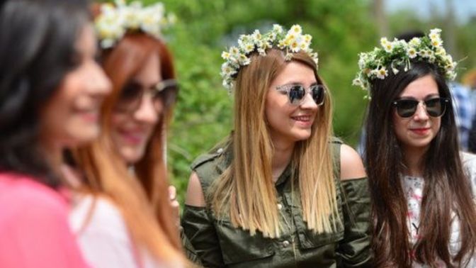 30'lu yaşlarda hala bekâr olan biri başarısız mıdır, kısmetsiz midir?