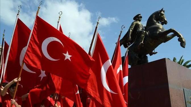 19 Mayıs Atatürk'ü Anma Gençlik ve Spor Bayramı'mız kutlu olsun! 🇹🇷 #19MayısDeyince aklına neler geliyor?