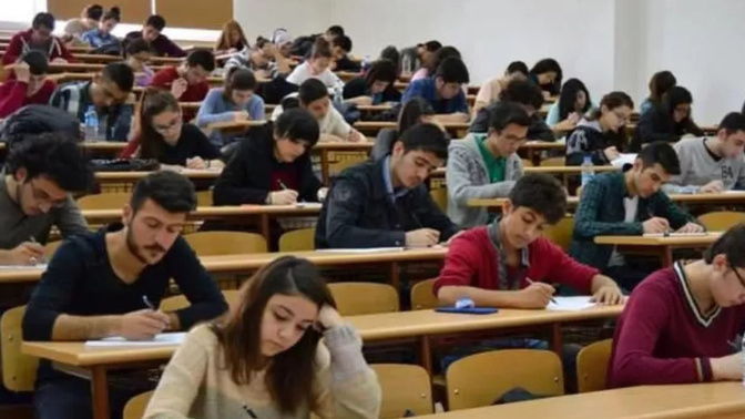 YÖK, üniversitelerin bahar dönemi sınavlarının 1 Haziran'dan sonra yapılmasına karar verdi. Sınavlar yüz yüze mi yoksa online mı yapılır?