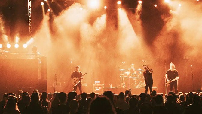 Hangi sanatçının konserine gitmek isterdiniz?