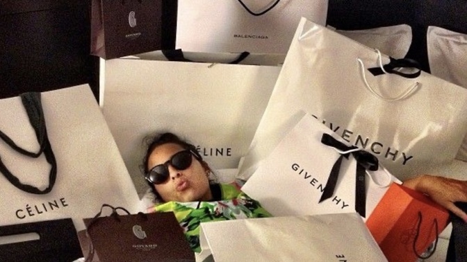 Alışveriş yaparken kendinizi kaybettiğiniz oluyor mu 🛍️🎀?
