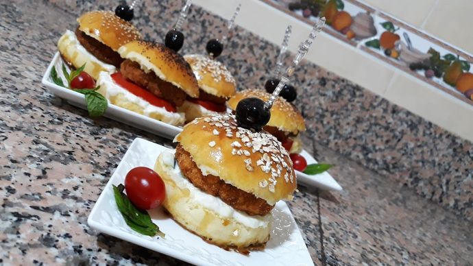 Sabah kahvaltısında hamburger yenir mi?