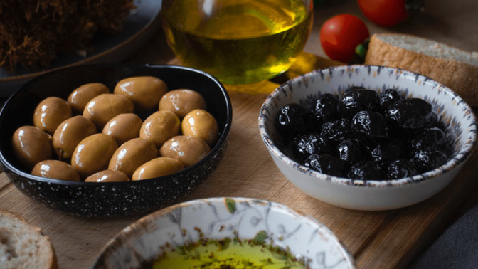 Siyah zeytin mi, yeşil zeytin mi?