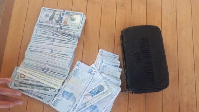 Sokakta bir çanta dolusu para bulsan ne yaparsın?