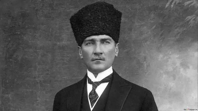 Devamlı eleştirdiğiniz Recep Tayyip Erdoğan'nın yaptığı hataları Atamız yapsa o kadar sahip çıkar mıydınız?