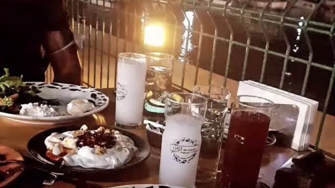 Size de içtiren biri var mı 😂 ?
