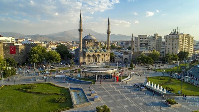 Kayseri'yi seviyormusunuz yaşayanlar ve görenler bu şehirde olmakta mutlumusunuz?
