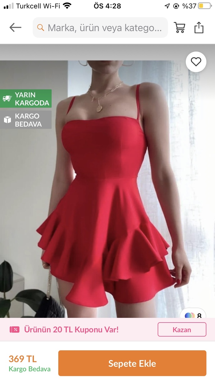 Mezuniyet için iki tane elbisem var ama çok kararsızım, sizce hangisi?