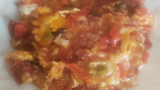 Menemen sucuklu olur mu?