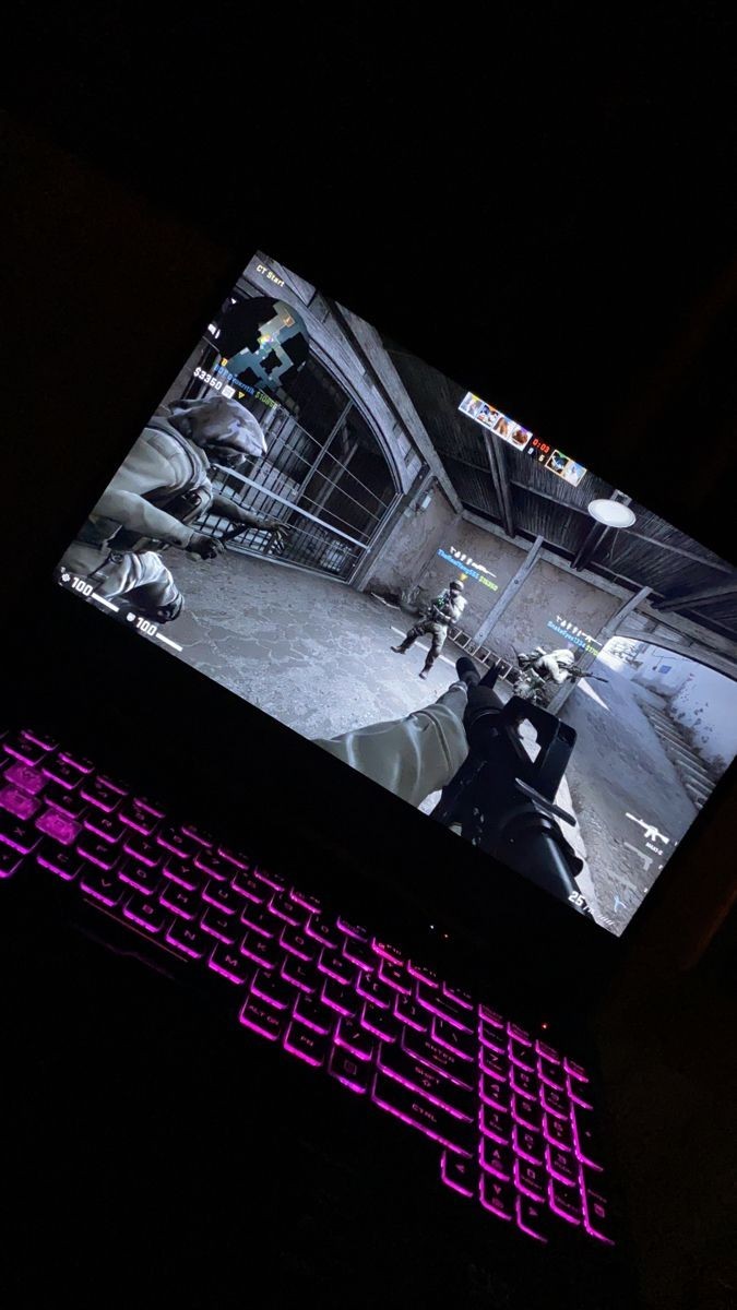 Online savaş oyunu oynarken dost edindiğiniz de oluyor mu?