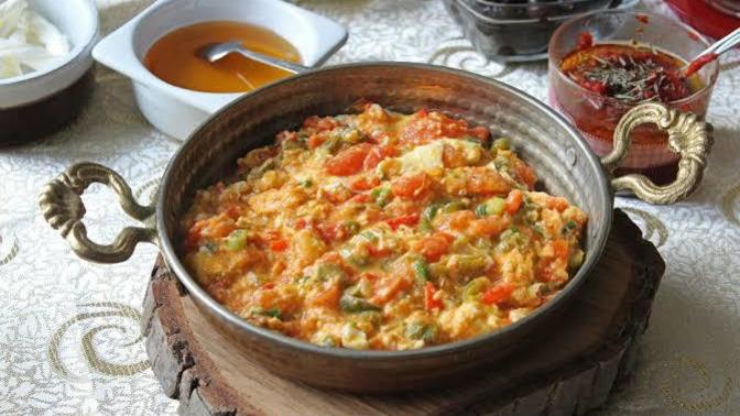 Menemen soğanlı mı olur yoksa soğansız mı?