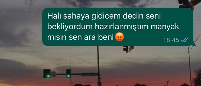 Plan yapmıştık, arayıp gelemiyorum arkadaşlarımı kıramadım dedi. Bu adamdan olur mu?