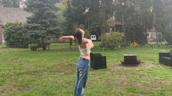 Yağmur yağarken ne yapmayı seversin?