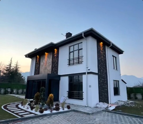Müstakil bir evde mi yoksa modern bir apartmanda mı yaşamak isterdin?