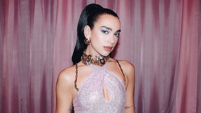 Dua Lipa'nın şarkısı "Dance The Night" Cuma günü yayında olacak! Şarkılarını beğeniyor musunuz?