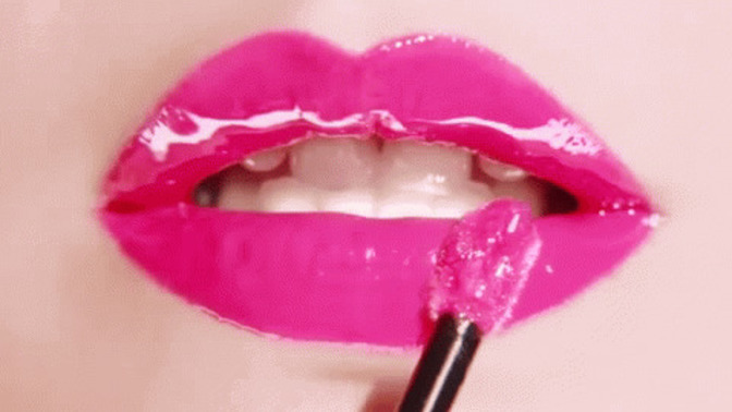 Renkli lip glosslar herkese yakışıyor mu?