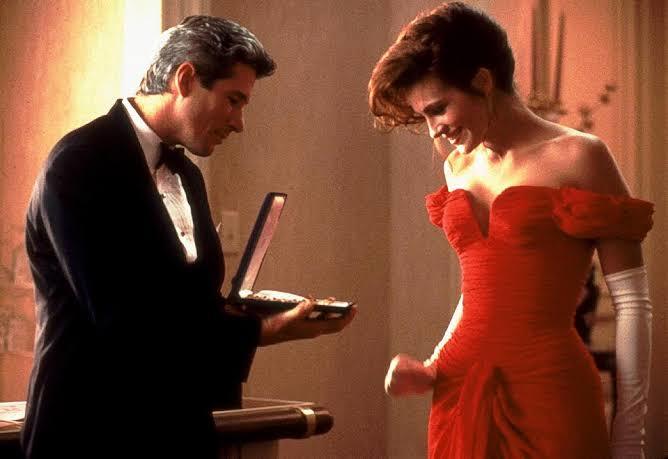 Eski sevgilinizin aldığı hediyeleri kullanır mısınız yoksa atar mısınız?