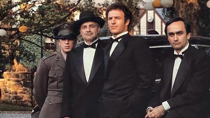 Şu an bir biletiniz olsa hangi filmin galasına gitmek isterdiniz?