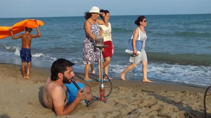 Suriyelileri seven insanlar var mı?