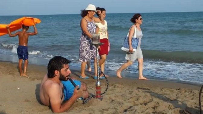 Suriyelileri seven insanlar var mı?