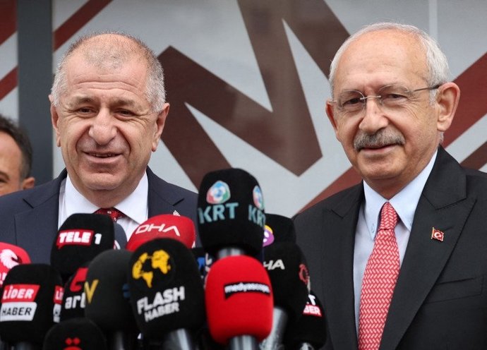 Ümit Özdağ Kılıçdaroğlunu destekleyeceğini açıkladı.