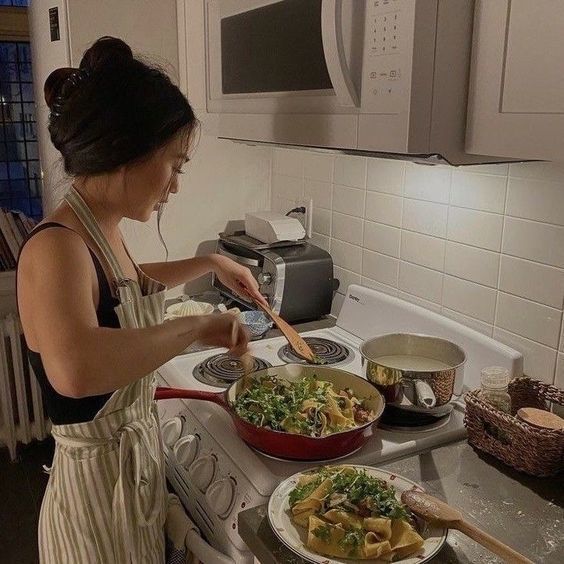 Hazır ve dondurulmuş ürünlerle yemek yapıyorum. Bu tembellik mi?