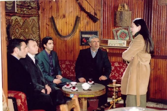 En güzel sohbetler çay ile mi, kahve ile mi güzeldir?