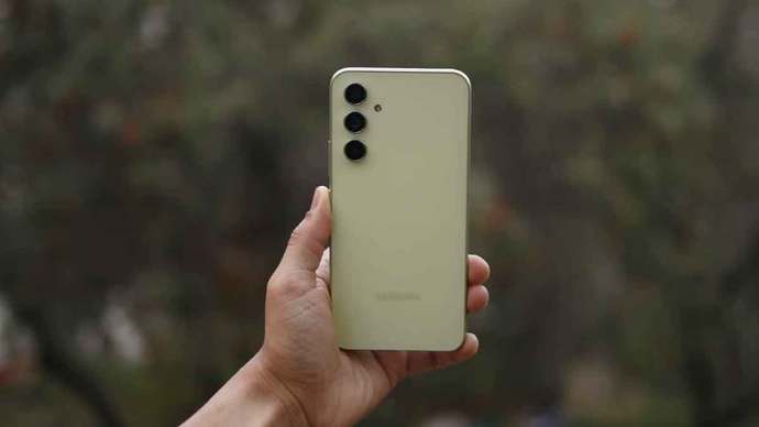 Samsung Galaxy A54 ekran özellikleri