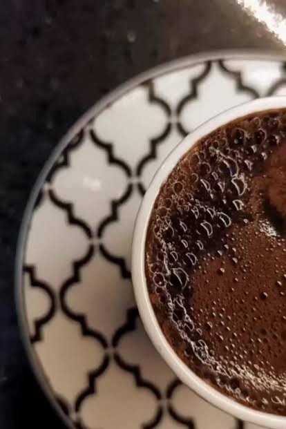 Kahvenizi sekersiz mi içersiniz , şekerli mi?
