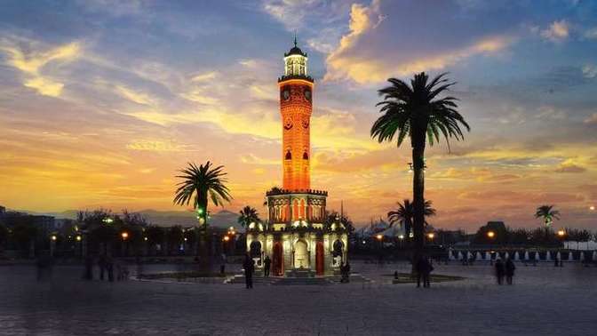 İstanbul'dan İzmir'e taşınmak, aynı zamanda iş de değiştirmek sizce riskli midir?