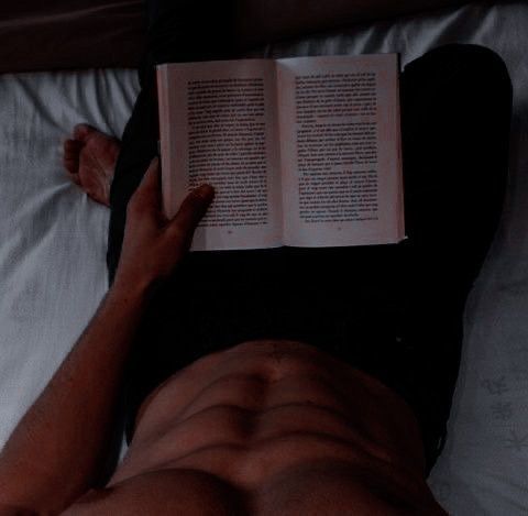 Kitap okumayan biri ile sevgili olur musunuz?