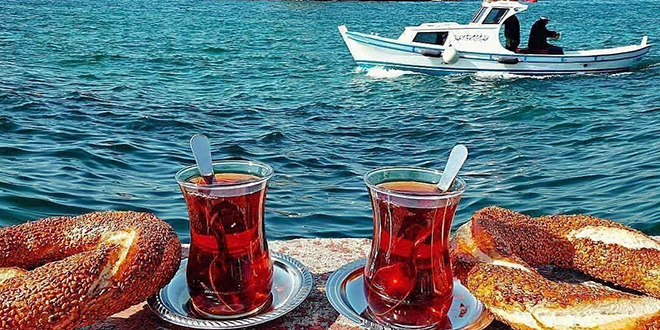 Tarafını seç, simit ayran mı yoksa simit çay mı?