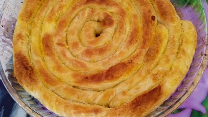 Bu böreğin yanında çay mı olmalı yoksa ayran mı?