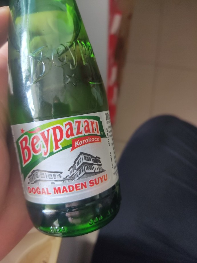 Sürekli olarak içtiğiniz bir içecek var mı?