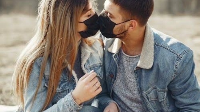 Cinsellik neden çok abartılıyor, cinsellik olmadan da sevgili olunmaz mı?