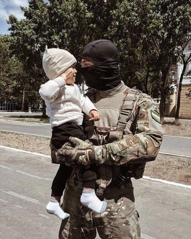 Asker, polis, jandarma vb. neden bu kadar çekici geliyor?