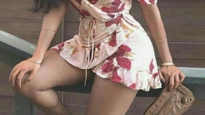 Kadınlar neden mini etek giyiyor?