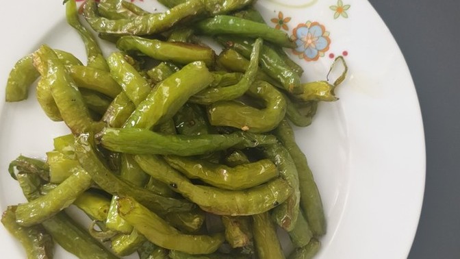 Kahvaltıda biber kızartması yenir mi?