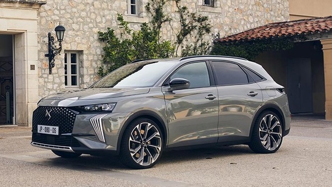 DS 7 E-TENSE 4X4 360 ülkemizde trafiğe çıkıyor. Aracı nasıl buldunuz?