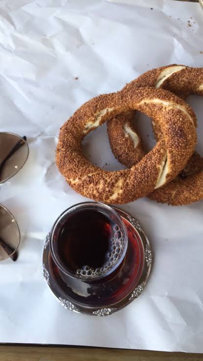 Simit sever misiniz?