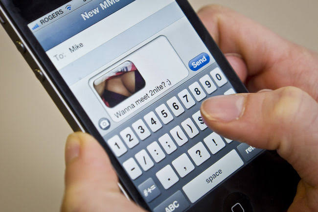 İnternet üzerinden sexting yapmak, insanların hayatını nasıl etkiler?