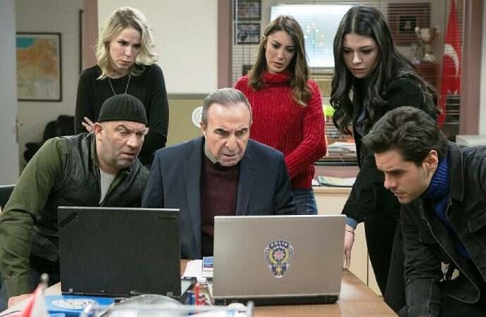 Hiç Arka Sokaklar dizisini izlediniz mi?
