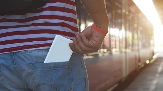 Telefonunuzu elinizde mi yoksa çantanızda veya cebinizde mi taşırsınız?
