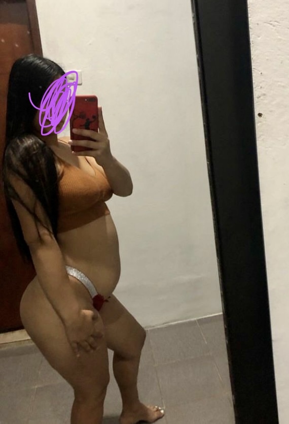 Bu bazı kızlar neden noktalı virgül gibi durup poz veriyor?