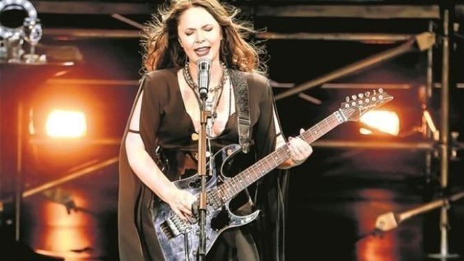Şu an olsa, hangi şarkıcının konserine gitmek isterdiniz?