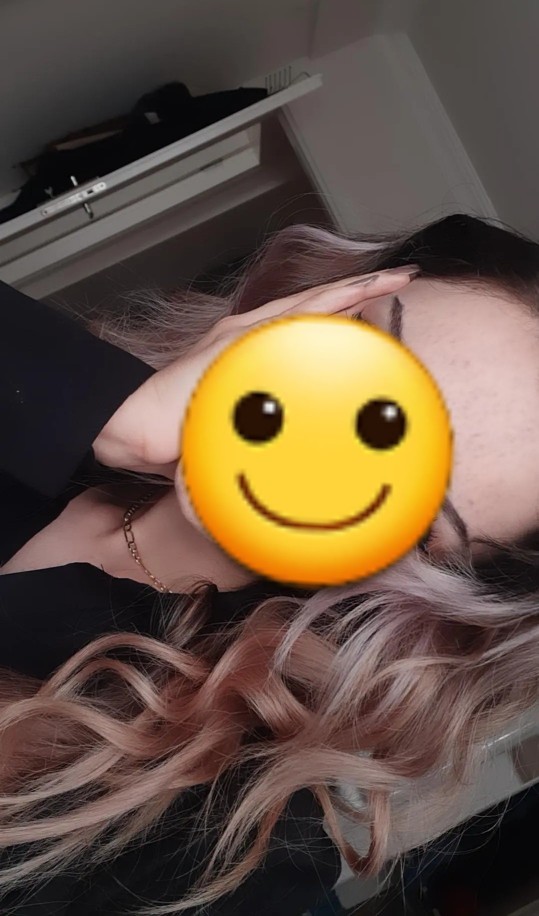 Kıvırcık saçlıyım, sizce saçımı ne renk boyatsam?
